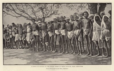 Eine Gruppe von Einheimischen bei den Hilfsarbeiten in Deori Panagar, nahe Jubbulpore von English Photographer