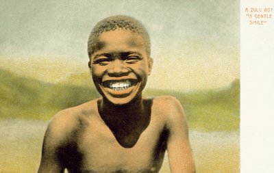Ein Zulu-Junge, ein sanftes Lächeln von English Photographer