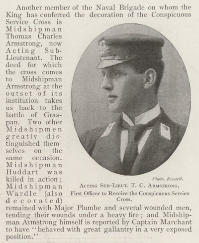 Handelsleutnant T. C. Armstrong, erster Offizier, der das Conspicuous Service Cross erhält von English Photographer