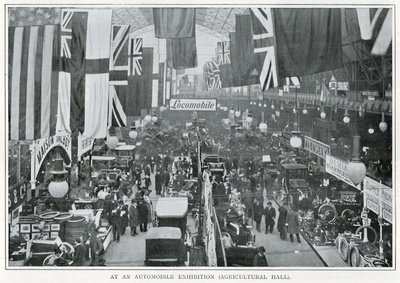 Auf einer Automobilausstellung (Agricultural Hall) von English Photographer