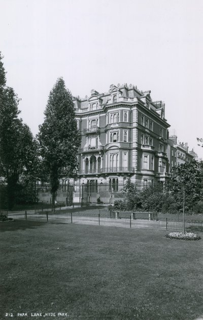 Brook House, Park Lane von English Photographer
