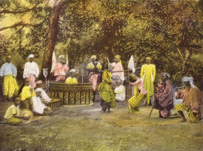 Burmesisches Zat Pwe oder dramatische Aufführung von English Photographer