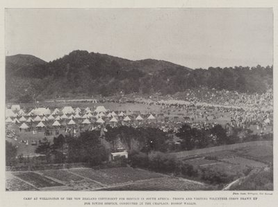Lager in Wellington des neuseeländischen Kontingents für den Dienst in Südafrika, Truppen und besuchende Freiwilligenkorps aufgestellt zum Gottesdienst, durchgeführt vom Kaplan, Bischof Wallis von English Photographer