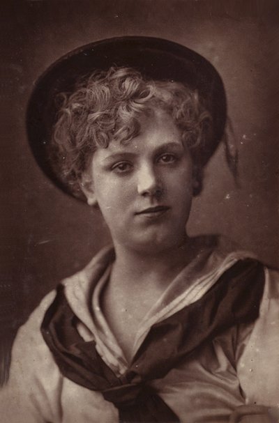 Edith Bland von English Photographer
