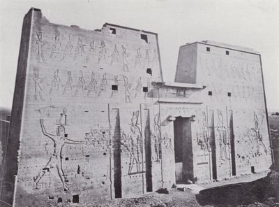 Ägypten: Pylon des Tempels von Edfu von English Photographer