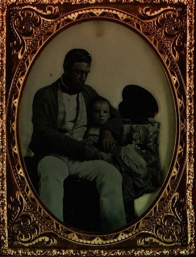 Vater und Kind, ca. 1850 von English Photographer