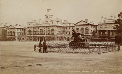 Gesamtansicht der Horse Guards Parade von English Photographer