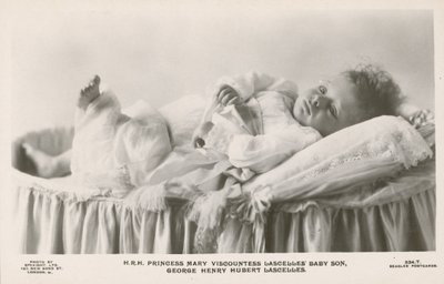 George Lascelles als Baby von English Photographer