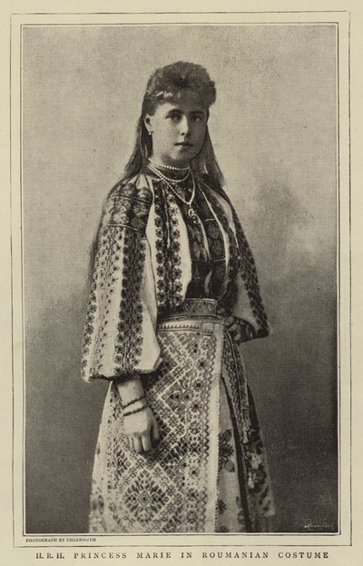 Ihre königliche Hoheit Prinzessin Marie in rumänischer Tracht von English Photographer