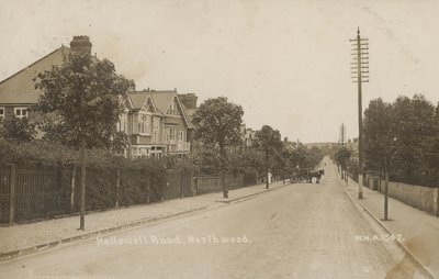 Hallowell Road, Northwood, nahe London (s/w Foto) von English Photographer