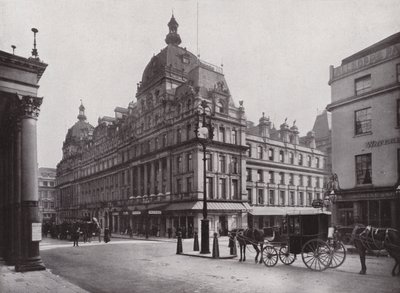 Sein Majestäts Theater und das Carlton Hotel, Haymarket von English Photographer