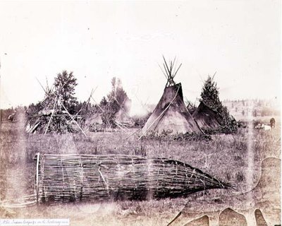 Indianerhütten am Kootenay River, fotografiert von den Royal Engineers am Neunundvierzigsten Breitengrad von English Photographer
