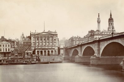 Ironmongers Hall und London Bridge von English Photographer