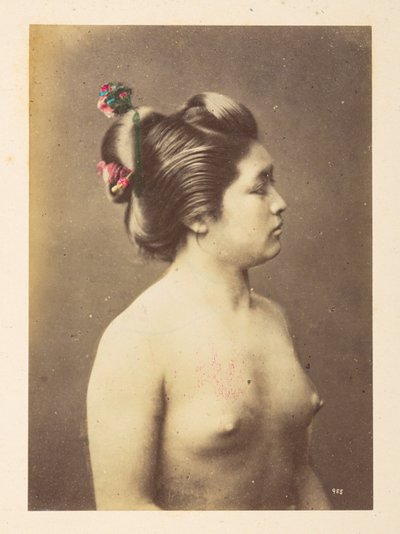 [Japanische] Mädchen beim Baden, Halbprofil-Porträt einer nackten jungen Frau von English Photographer