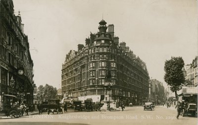 Knightsbridge und Brompton Road, S W, London von English Photographer