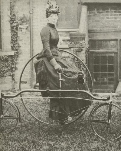 Dame auf Dreirad von English Photographer