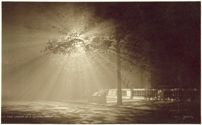 Nebel in der Nacht in London von English Photographer