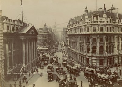 Mansion House, Queen Victoria Street und Cheapside, London von English Photographer