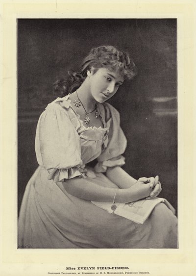Miss Evelyn Field-Fisher von English Photographer