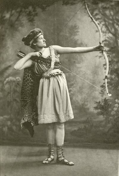 Miss Marion Grey als Hippolyta (Gravur) von English Photographer