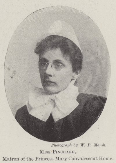 Miss Pinchard, Oberschwester des Prinzessin Mary Erholungsheims von English Photographer