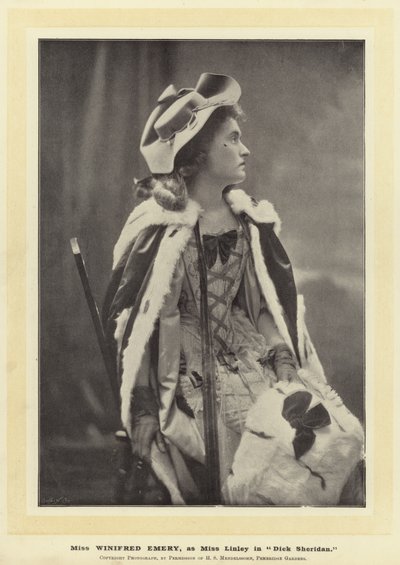 Miss Winifred Emery als Miss Linley in Dick Sheridan von English Photographer