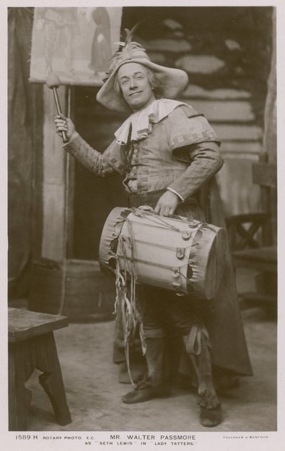 Mr. Walter Passmore, Seth Lewis in Lady Tatters von English Photographer