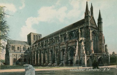 Nordwestansicht der Kathedrale von Winchester von English Photographer