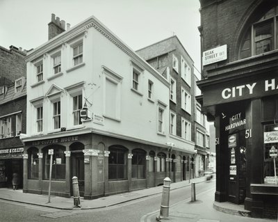 Old Coffee House, 49 Beak Street, 1976 von English Photographer