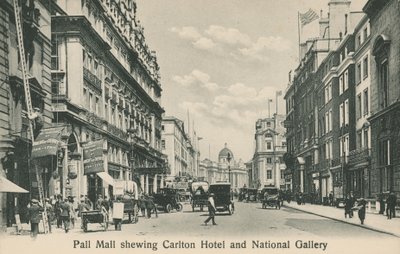 Pall Mall East mit Carlton Hotel und National Gallery von English Photographer