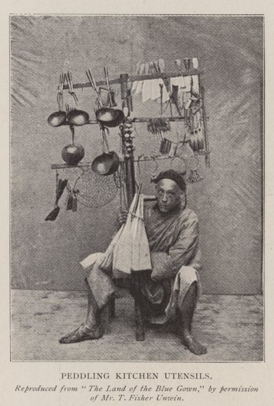 Verkauf von Küchenutensilien von English Photographer