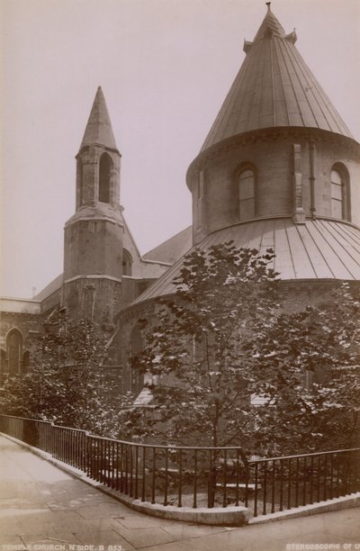 Postkarte mit der Nordseite der Temple Church von English Photographer
