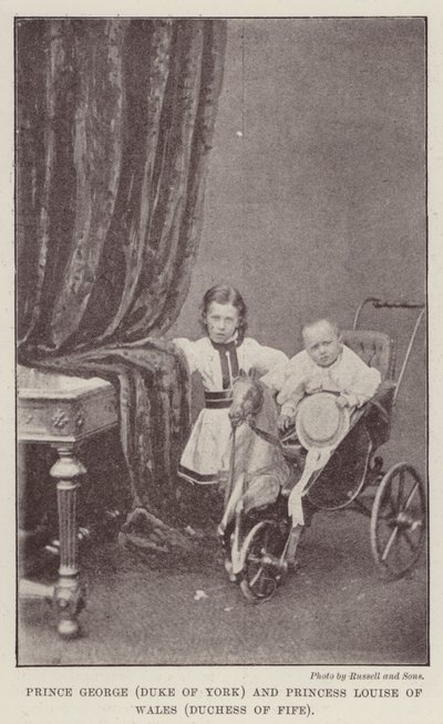 Prinz George (Herzog von York) und Prinzessin Louise von Wales (Herzogin von Fife) von English Photographer