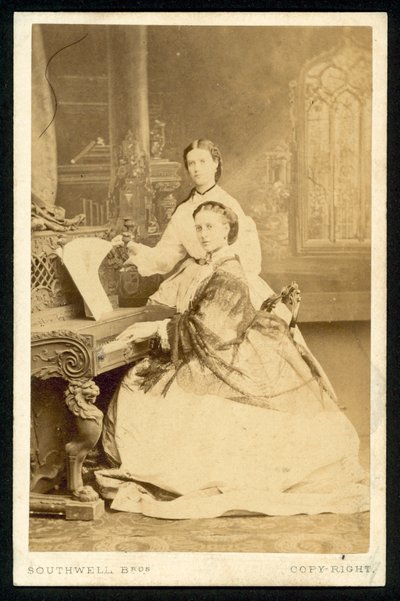 Prinzessin Alexandra und Prinzessin Dagmar von English Photographer
