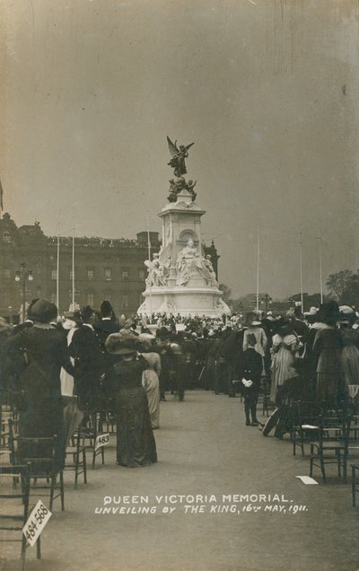Queen Victoria Memorial, Enthüllung durch den König, 16. Mai 1911 von English Photographer