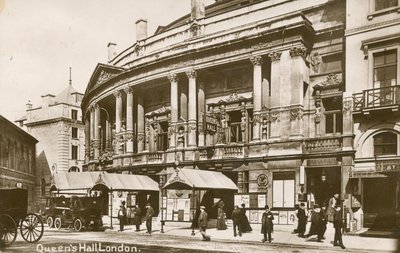 Queens Hall, London von English Photographer