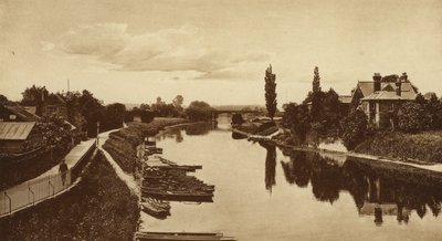 Fluss Wye von der Brücke, Hereford (s/w Foto) von English Photographer