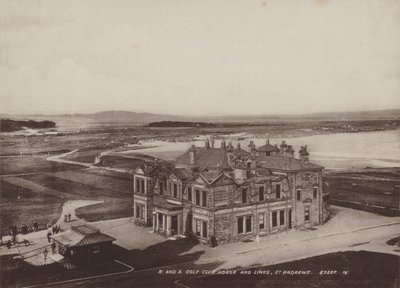 Royal and Ancient Golf Club House und Links, St Andrews von English Photographer
