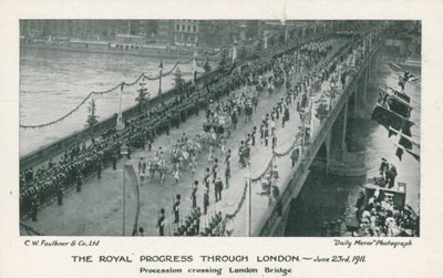 Königlicher Umzug über die London Bridge von English Photographer