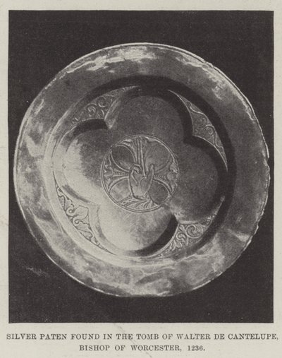 Silberne Patene, gefunden im Grab von Walter de Cantelupe, Bischof von Worcester, 1236 von English Photographer