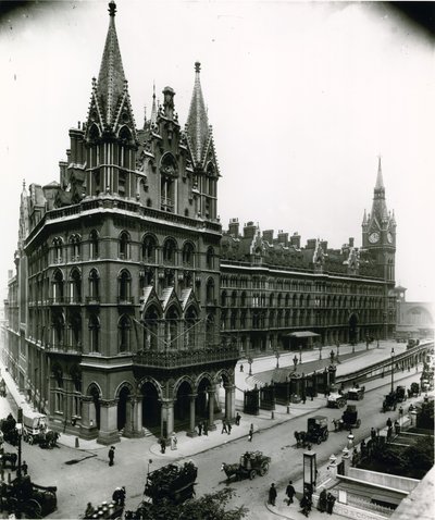 St Pancras Bahnhof; Fotografie von April 1899 von English Photographer