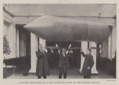 Start des Modells einer neuen Flugmaschine im Crystal Palace von English Photographer