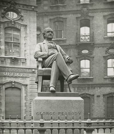 Statue von George Peabody von English Photographer