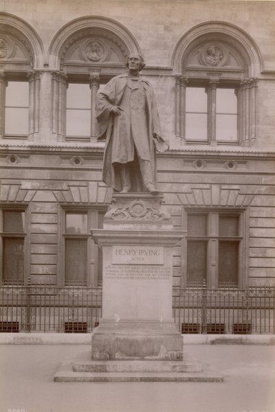 Statue von Henry Irving von English Photographer
