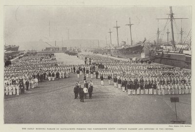 Die Frühparade der Matrosen des Portsmouth Depots, Captain Hammet und Offiziere in der Mitte von English Photographer