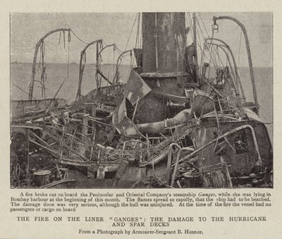 Das Feuer auf dem Liner Ganges, der Schaden an den Hurricane- und Spar-Decks von English Photographer