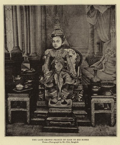 Der verstorbene Kronprinz von Siam in seinen Roben von English Photographer