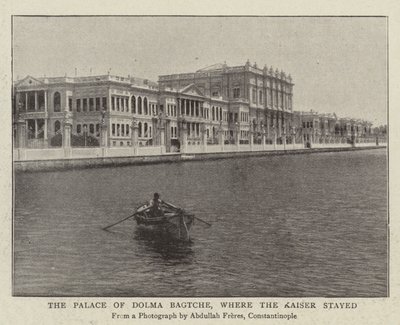 Der Palast von Dolma Bagtche, wo der Kaiser wohnte von English Photographer
