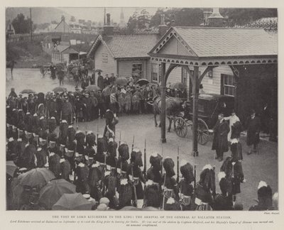 Der Besuch von Lord Kitchener beim König, die Ankunft des Generals am Bahnhof Ballater von English Photographer