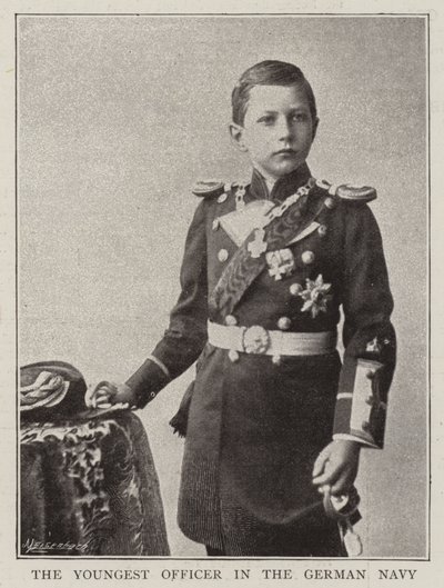 Der jüngste Offizier der deutschen Marine von English Photographer